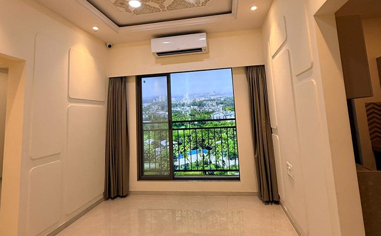 Bright apartment room with city view in Mayfair Virar Gardens